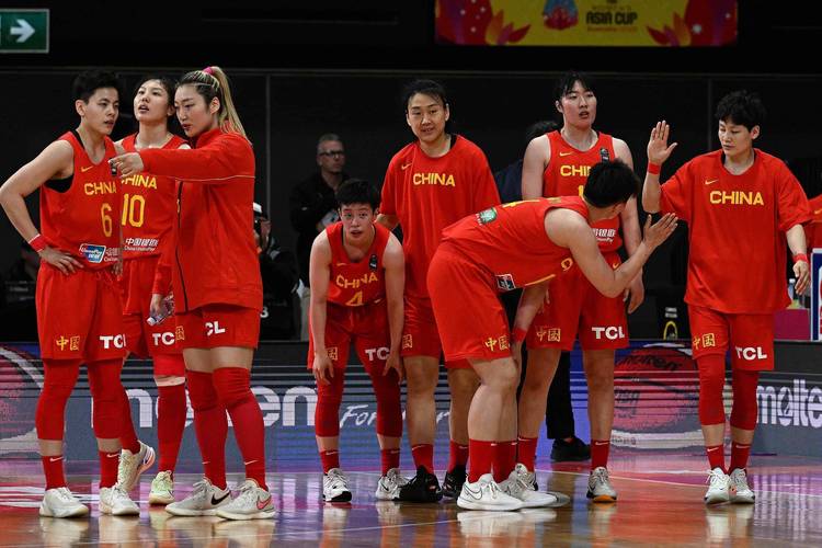 中国女篮对法国直播