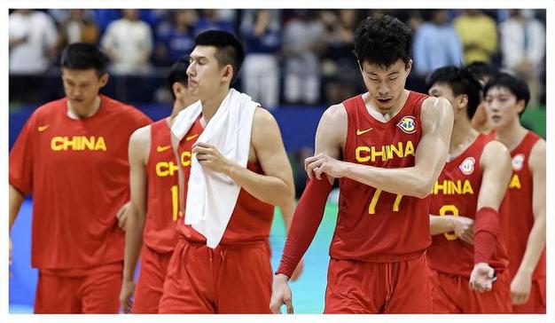 中国男篮今晚比赛哪里直播